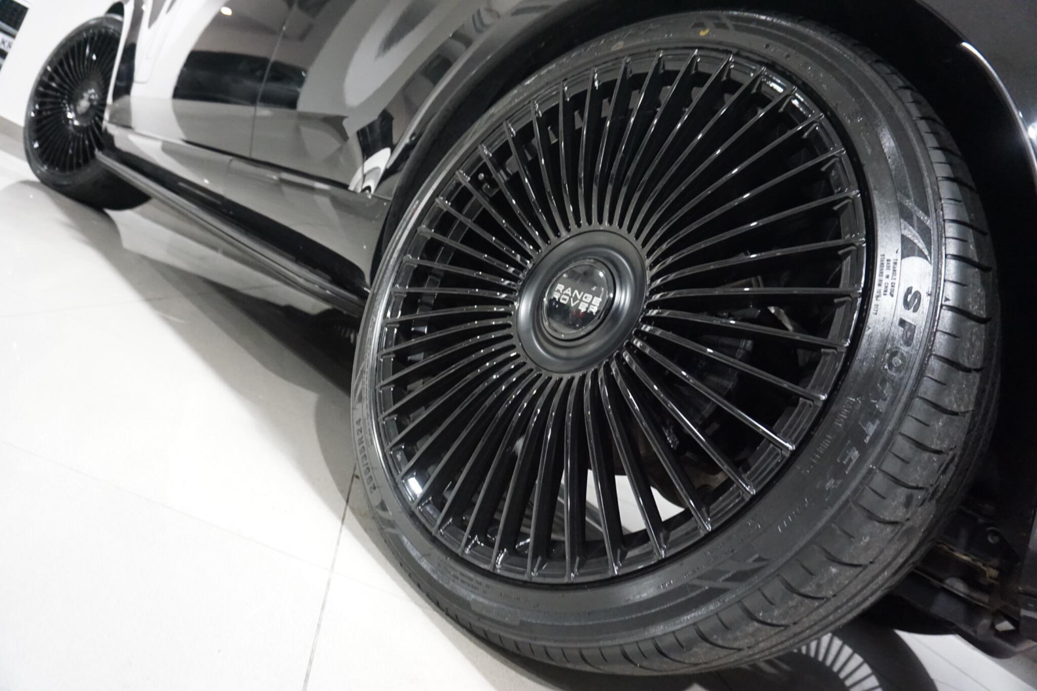 Land Rover Range Rover 3.0 D300 MHEV Autobiography SUV 5dr Diesel Auto 4WD Euro 6 (s/s) (300 ps)